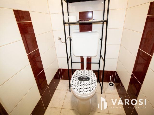 Modern elrendezés, jó ár Nagyszénáson