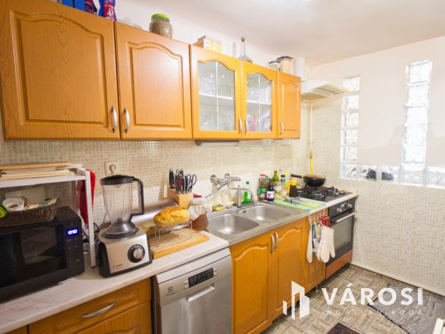 SZEGEDEN Móravároson családi házat kínálok