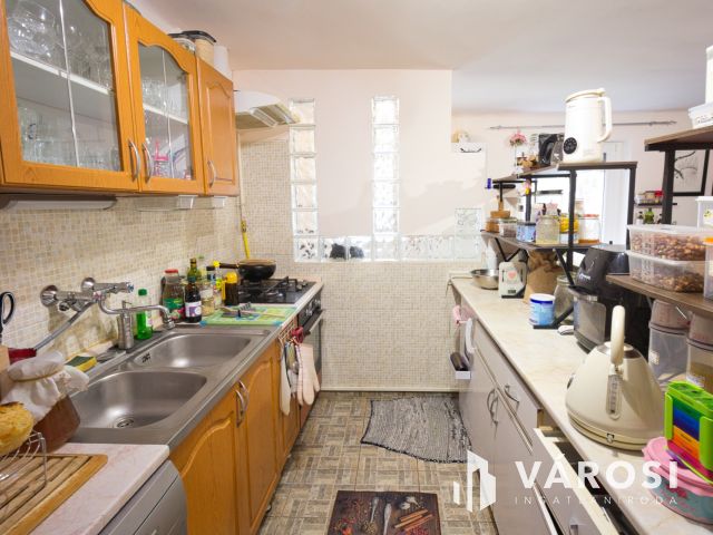 SZEGEDEN Móravároson családi házat kínálok