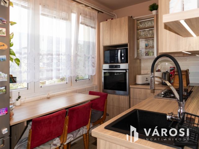 Felújított lakás kiváló állapotban a Vajda utcában