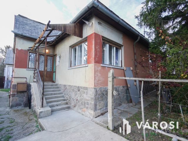 3 ingatlan 1 áráért Szentendrén!