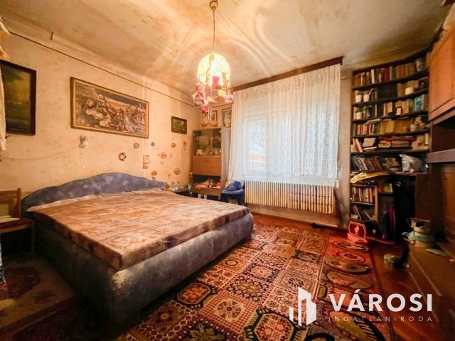 3 ingatlan 1 áráért Szentendrén!