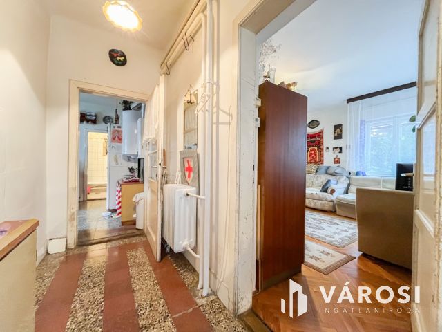 3 ingatlan 1 áráért Szentendrén!