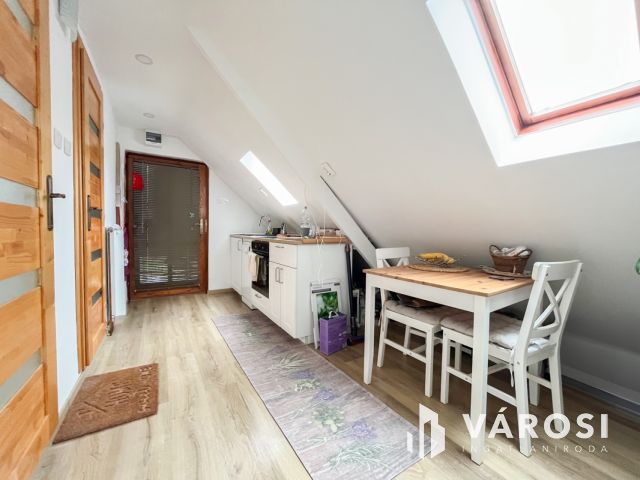 3 ingatlan 1 áráért Szentendrén!