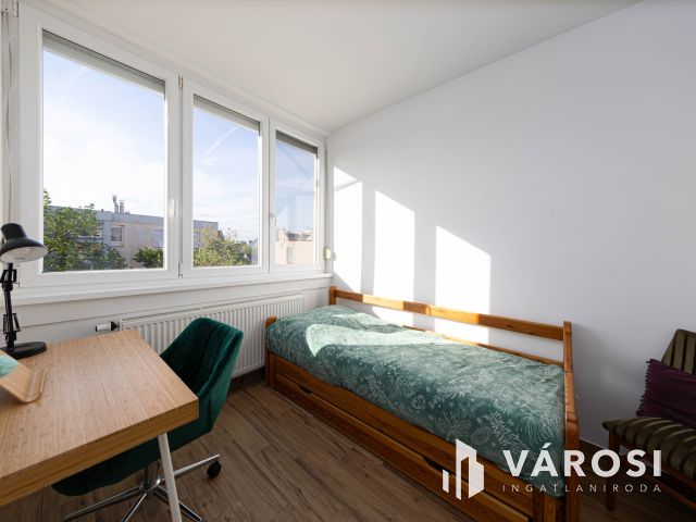 Nappali + kettes a TIK közelében