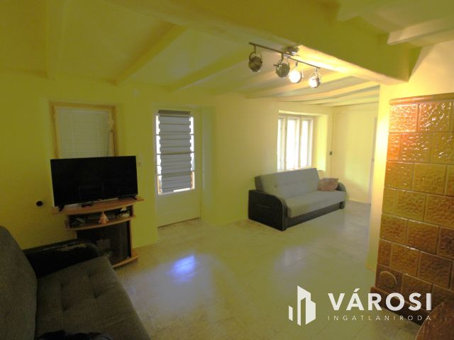 Hangulatos háromszobás ház, csendes környéken