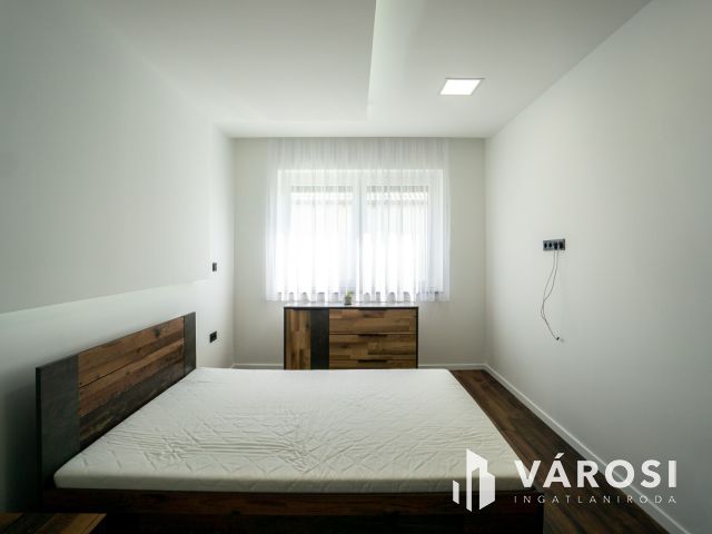 Kiadó ikerház a Szitásdombon