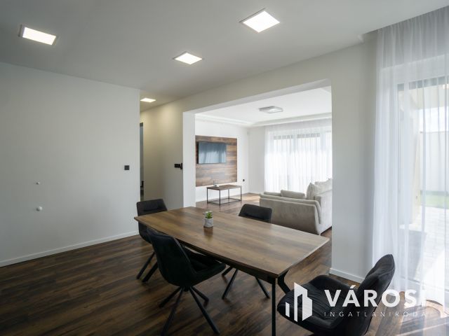 Kiadó ikerház a Szitásdombon