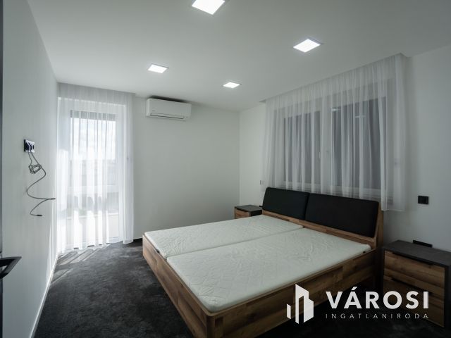 Kiadó ikerház a Szitásdombon