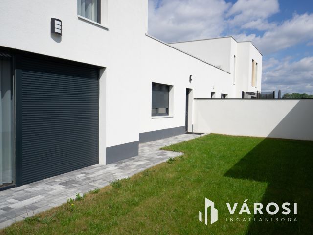 Kiadó ikerház a Szitásdombon