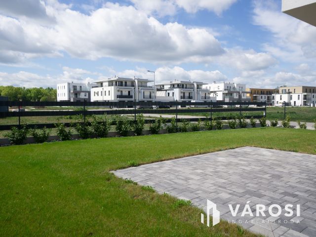 Kiadó ikerház a Szitásdombon