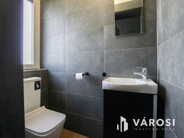 Kiadó ikerház a Szitásdombon