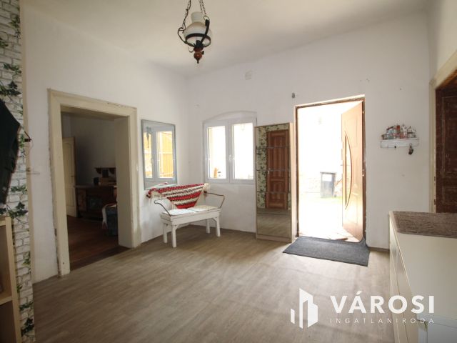 Befektetés vagy családi otthon Gencsapátiban