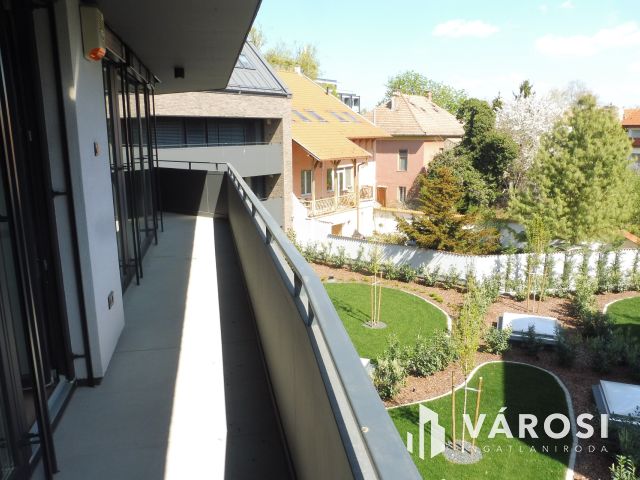 5 Csillagos második emeleti lakás Újszegeden Kiadó.