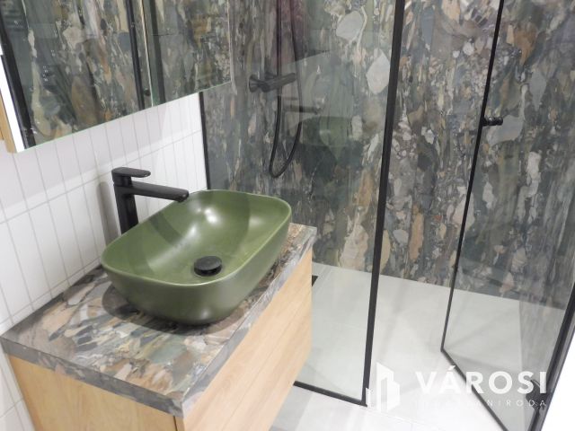 5 Csillagos penthouse Újszegeden Kiadó.