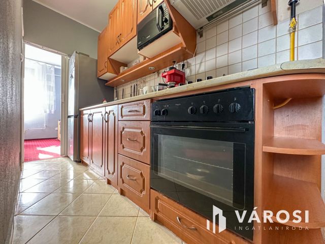 Kemerovón felújított, erkélyes lakás kiadó!