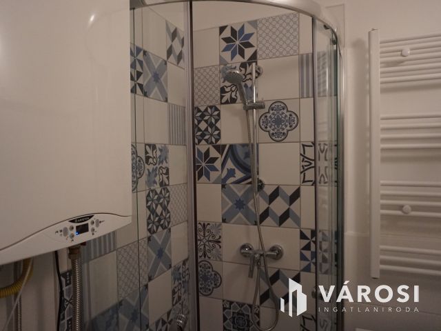 Tömegközlekedés centrumában