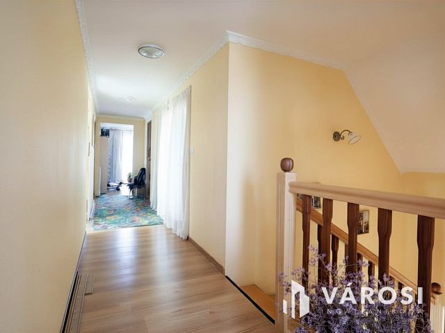 Tágas családi otthon hatalmas telekkel Mezőkövesden