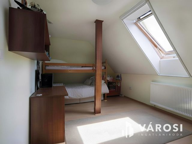 Tágas családi otthon hatalmas telekkel Mezőkövesden