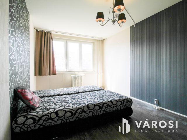 Három szobás panellakás kiadó Óbudán