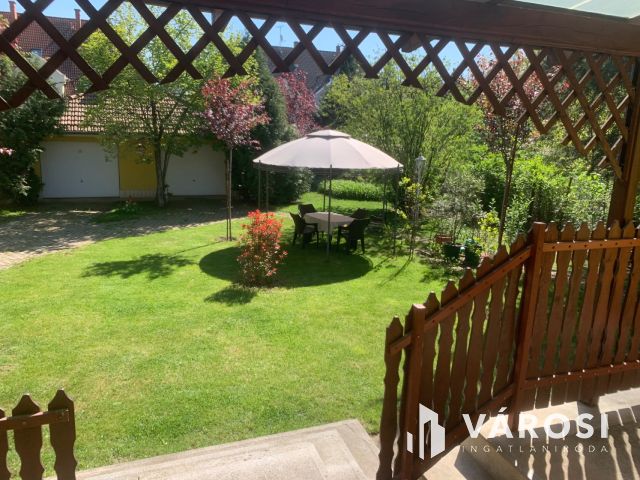 Prémium családi ház kiváló lokációban eladó