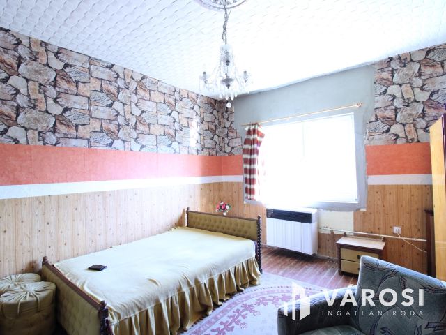 Otthonos családi ház egy csendes kis utcában