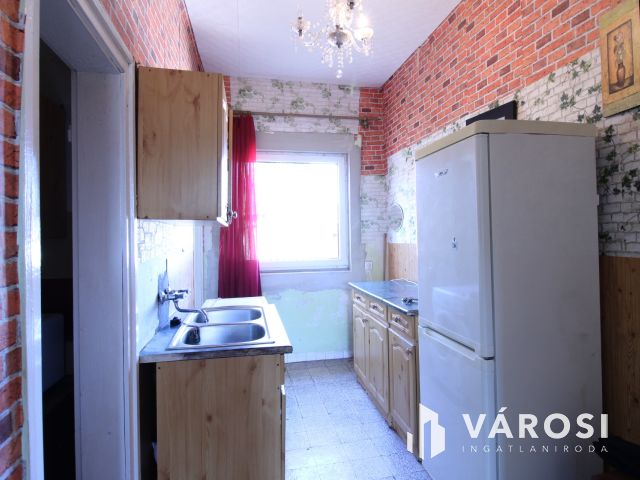 Otthonos családi ház egy csendes kis utcában