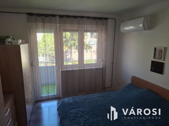 Első emeleten, teljesen felújított lakásTapolcán eladó