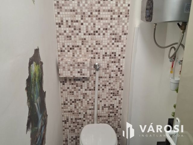 Első emeleten, teljesen felújított lakásTapolcán eladó