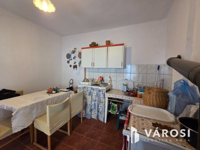 Jó állapotú, kis parasztház eladó