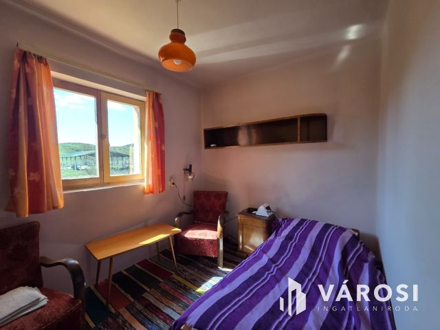 Jó állapotú, kis parasztház eladó