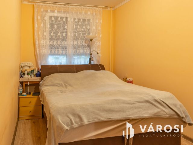 Igényes 2 szobás panel lakás a belváros közelében