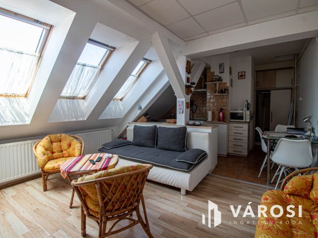 Kiadó stúdiólakás a belváros közepén