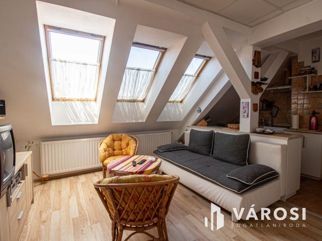 Kiadó stúdiólakás a belváros közepén