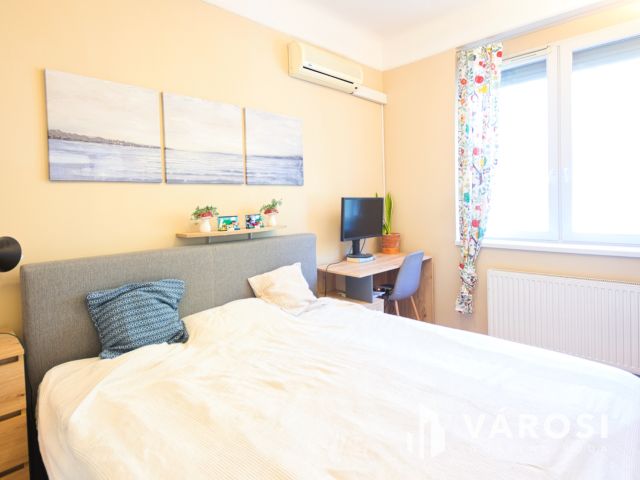 Remek elosztású, 70 m2-es tégla lakás eladó