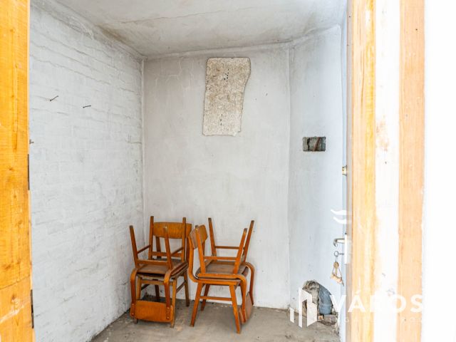 Napfényes otthon Pécelen, hatalmas alagsorral