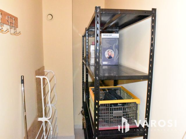 Kiadó 3 szobás tégla lakás Gyula központjában!