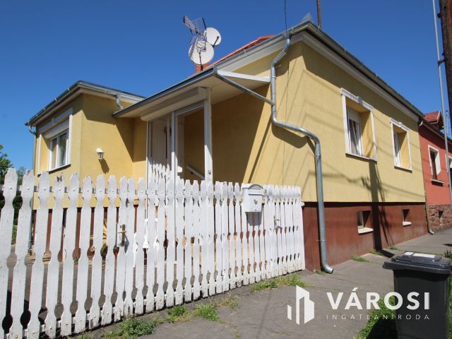 Családi ház, jó környezetben, Szombathelyen