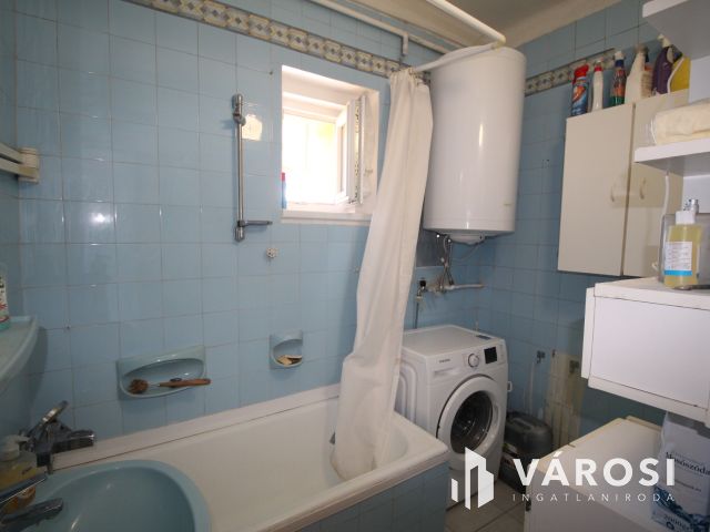 Családi ház, jó környezetben, Szombathelyen