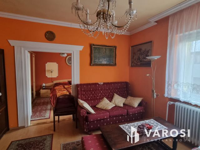 Családi ház, jó környezetben, Szombathelyen