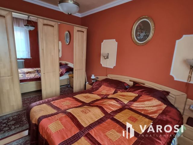 Családi ház, jó környezetben, Szombathelyen