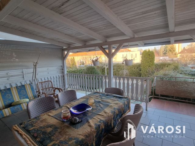 Családi ház, jó környezetben, Szombathelyen