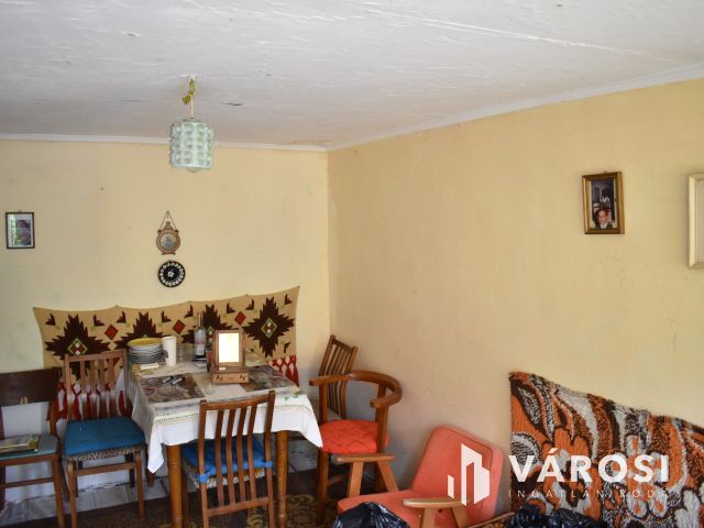 4 szobás családi ház az élővízcsatorna partján!