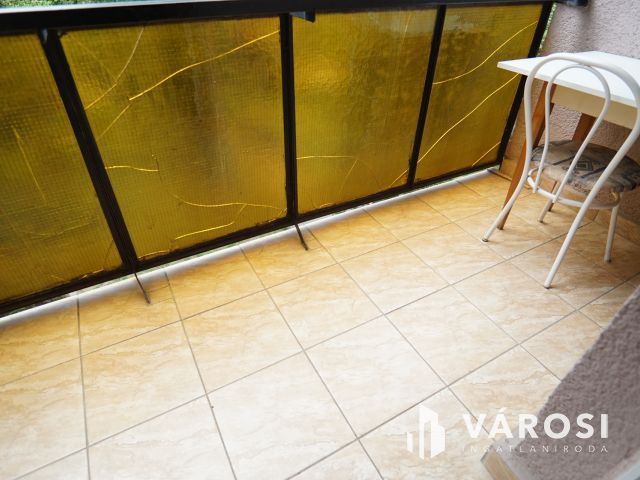 Kiadó erkélyes lakás a Bartókban