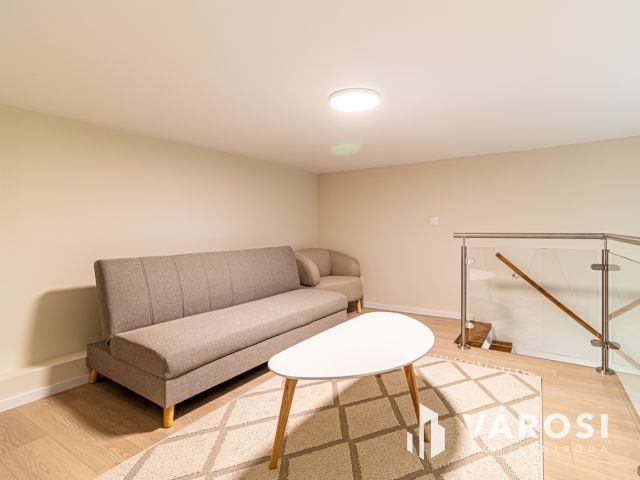 2 szobás, felújított és berendezett lakás a Palotanegyedben