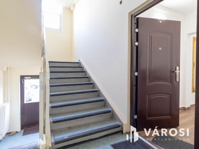 3 szobás, felújított, berendezett, gépesített lakás Csepelen