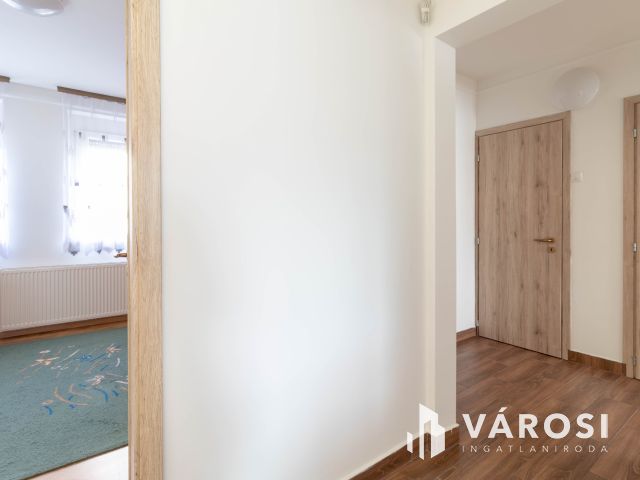 3 szobás, felújított, berendezett, gépesített lakás Csepelen