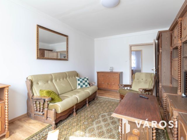 3 szobás, felújított, berendezett, gépesített lakás Csepelen