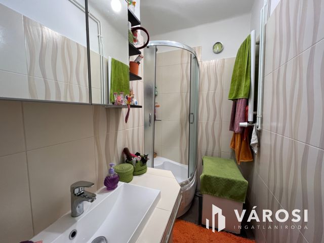 Debrecen Kertkapcsolatos Földszinti Lakás