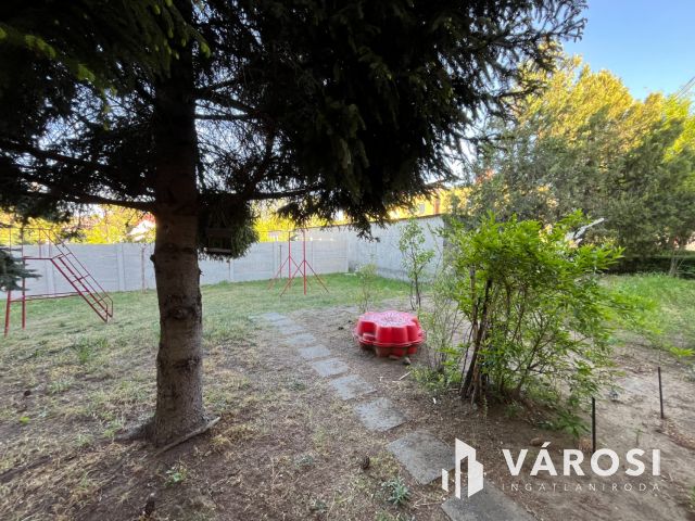 Debrecen Kertkapcsolatos Földszinti Lakás